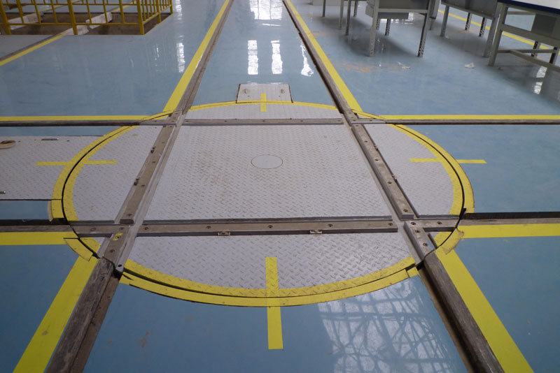Railway turntable