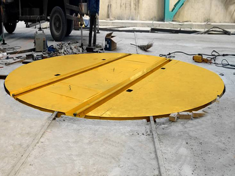 Railway turntable